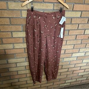 NWT June & Hudson Floral Straight Leg Cropped Slacks Women’s Size Small